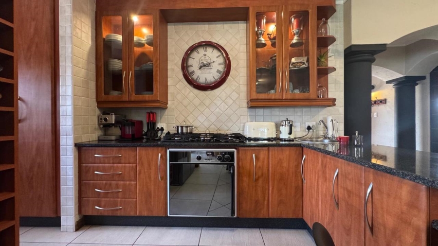 4 Bedroom Property for Sale in Roylglen Gardens Northern Cape